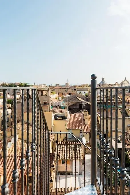 Exclusive City Views From A Sunny Attic Apartment! 0*, Rome
