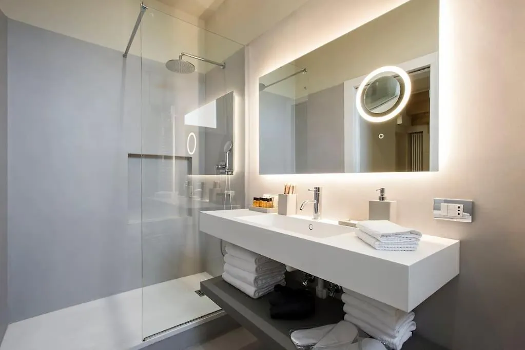 Exclusive City Views From A Sunny Attic Apartment! 0*, Rome Italy