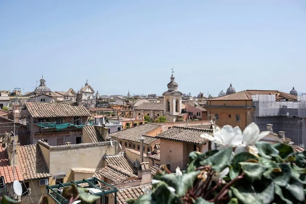 Exclusive City Views From A Sunny Attic Apartment! Rome