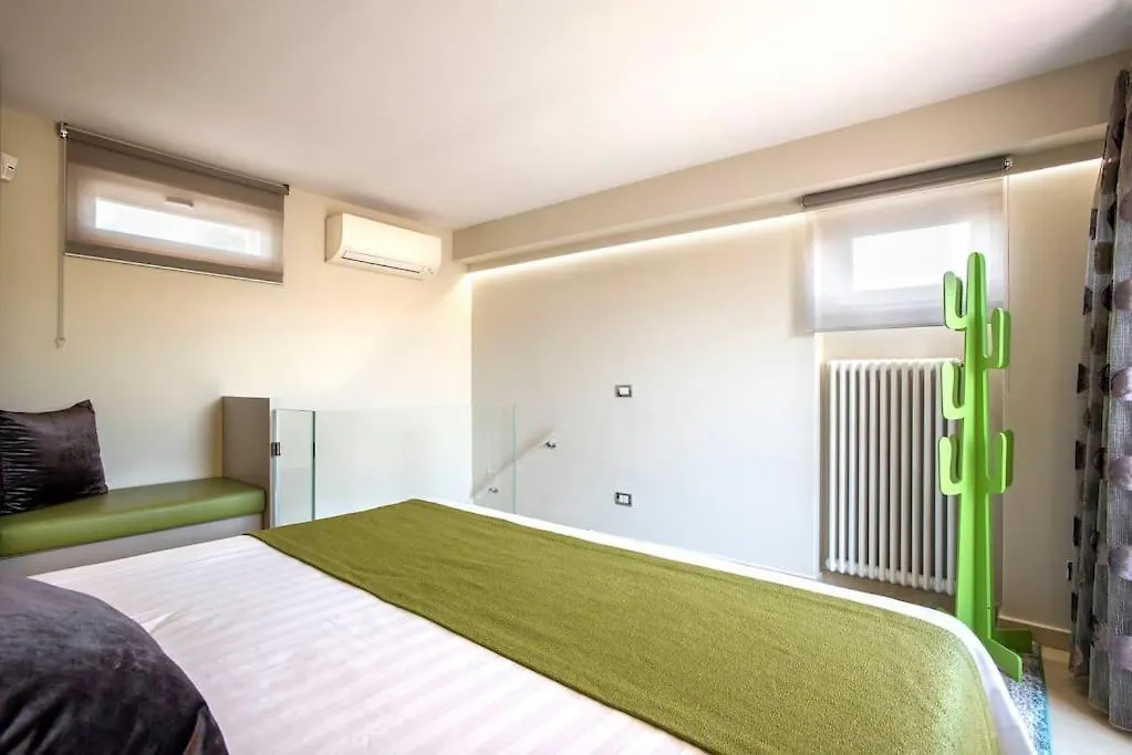 Apartment Exclusive City Views From A Sunny Attic Apartment!
