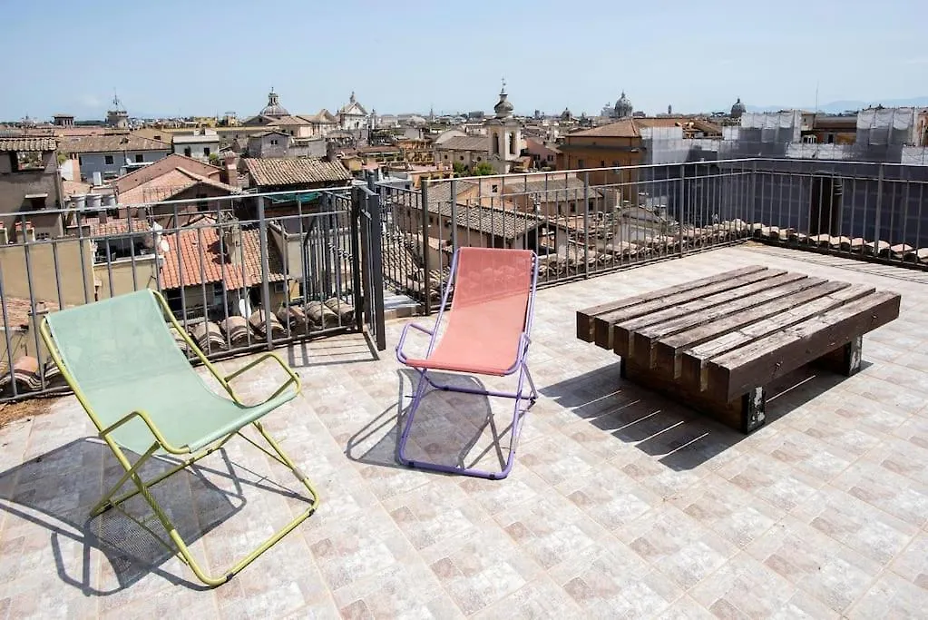 Exclusive City Views From A Sunny Attic Apartment! Apartment