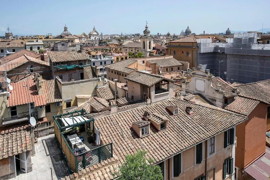 Exclusive City Views From A Sunny Attic Apartment! Apartment Rome